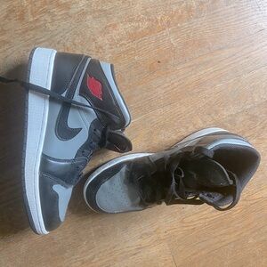Nike Air Jordan 1 Mid Shadow Red High Low 6.5Y